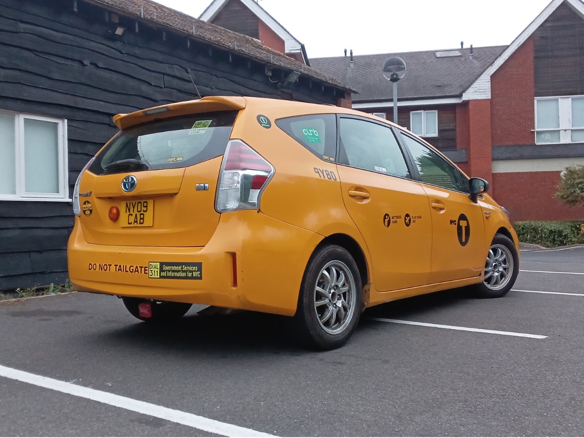 2015 Toyota Prius V Image 3